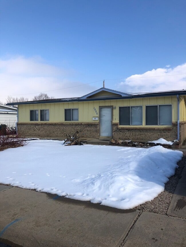 Large 3 Bedroom, 1 Bath Ranch Style Home in South Loveland, CO - Large 3 Bedroom, 1 Bath Ranch Style Home in South Loveland, CO