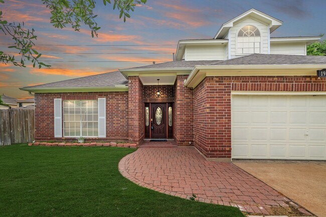Foto del edificio - 19102 Lookout Mountain Ln
