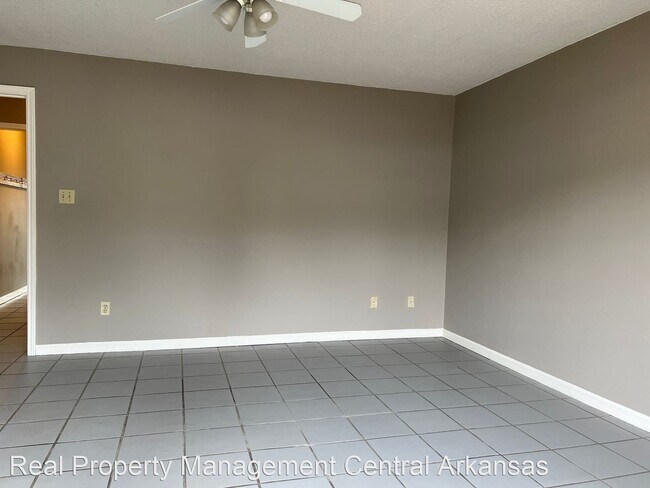 Building Photo - 3 br, 2.5 bath House - 24 Edgehill Cv.