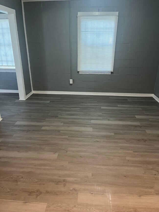 Foto del edificio - 2107 Meriwood Dr