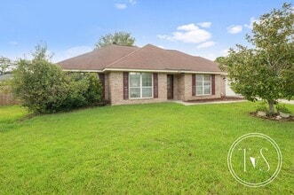Building Photo - 873 Birchwood Ln