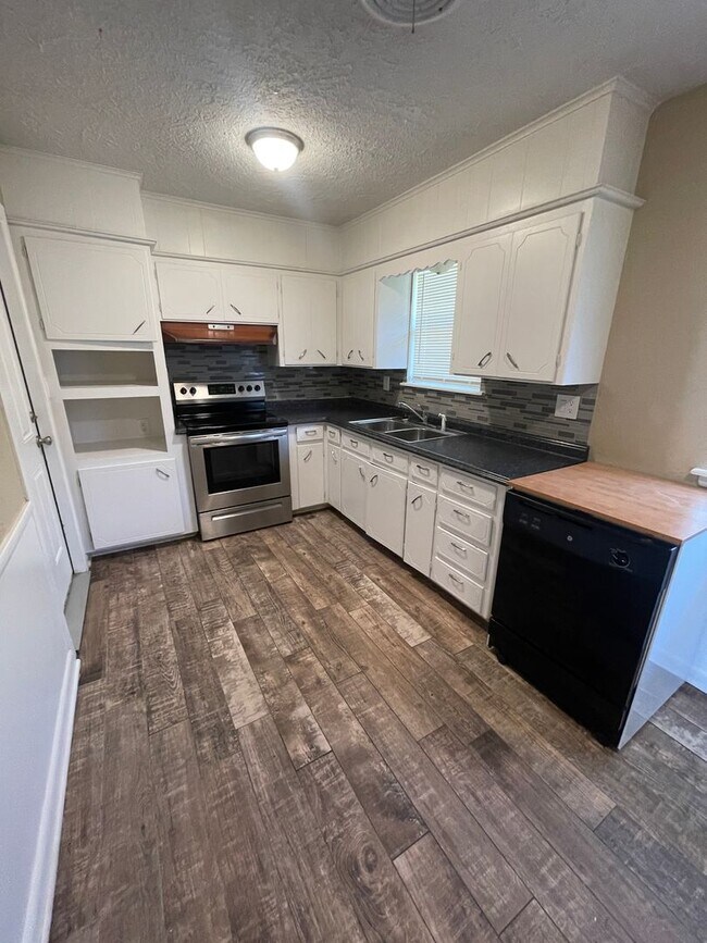 Building Photo - Norman Home For Lease
