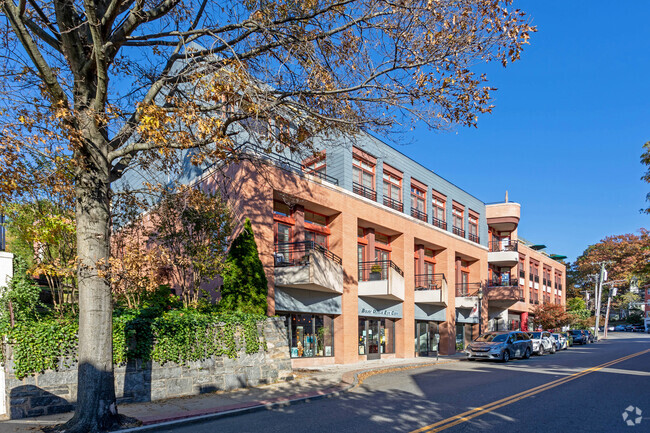 Building Photo - 45 Main St