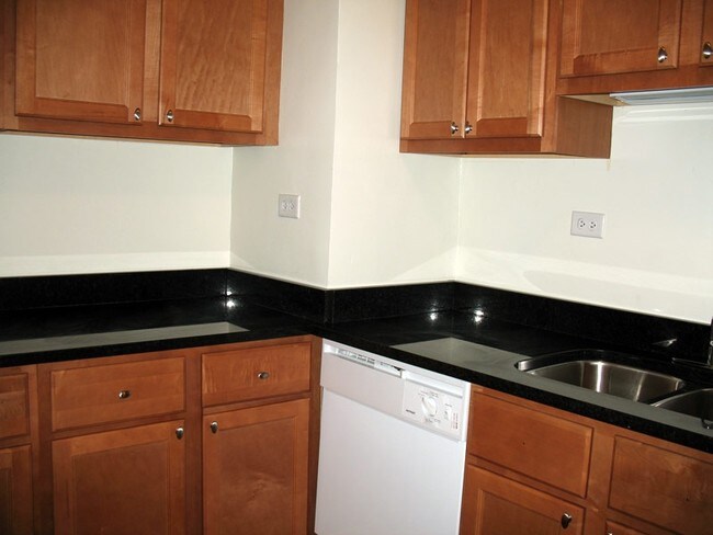 Foto del diseño de interior - 921-929 W Oakdale Ave
