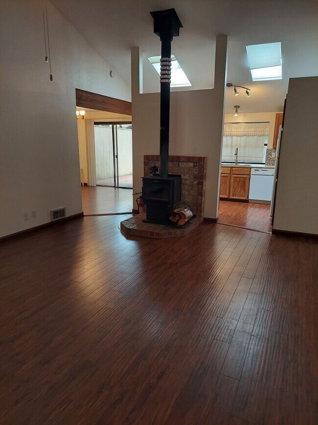 Foto del edificio - 50-54 NW Lopez Ln