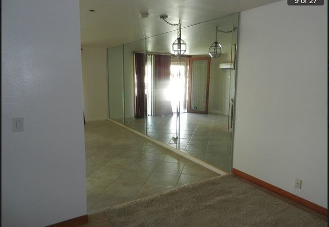 Vestíbulo - 17210 Newhope St