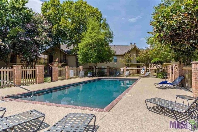 Photo - 11011 Cal Rd (Baton Rouge, LA) Apartment
