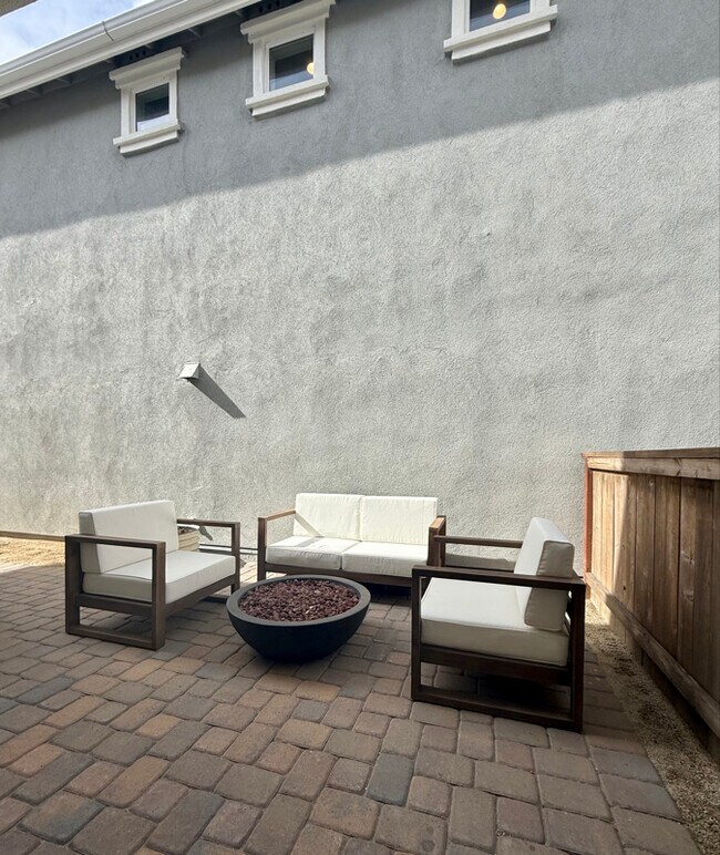 Foto del edificio - 1287 Grove St