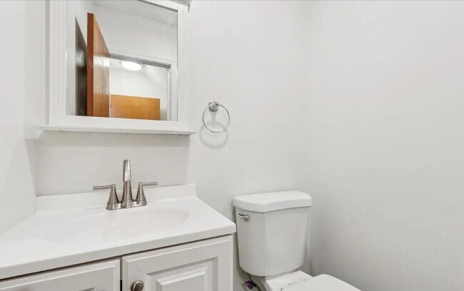 Foto del edificio - 7504 Valley Ave