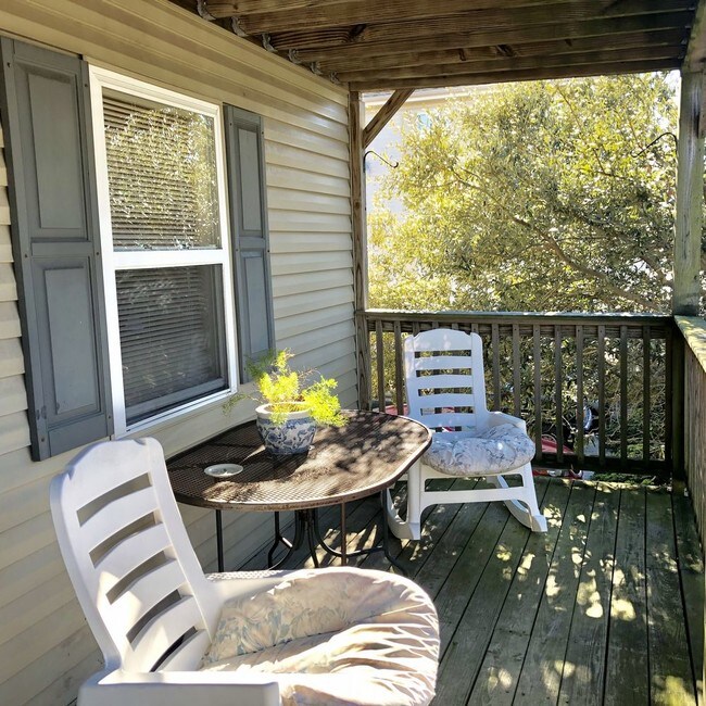 Foto del edificio - Willoughby Condo