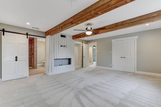 Building Photo - 2602 Turtle Creek Dr