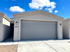 Building Photo - 3530 N Lomita St