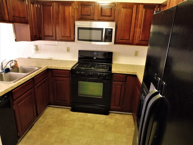 Foto del edificio - 3 or 4 Bedroom / 3.5 Bath Condo Kingsport, TN 37663