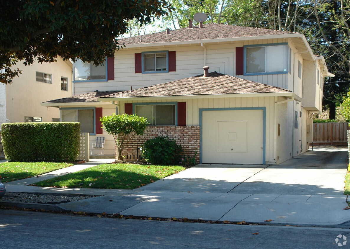Primary Photo - 840 Blair Ave