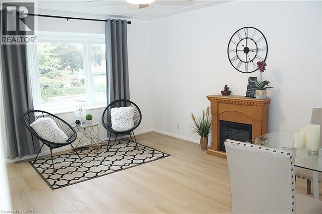 Photo du bâtiment - 125 Adair Ave S