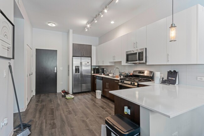 Foto del edificio - 851 W Grand Ave