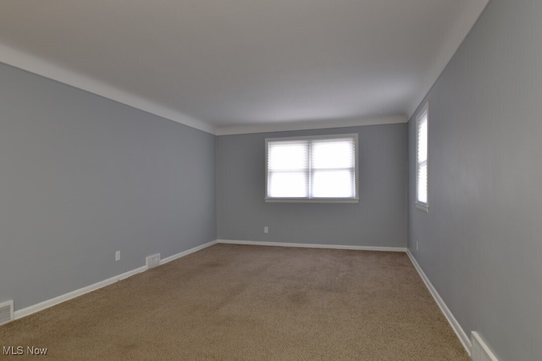 4666 E 86th St Garfield Heights, OH 44125 – photo 3
