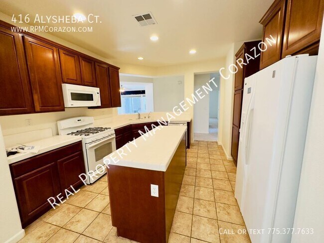 Building Photo - 4 bedroom single story home in great South...