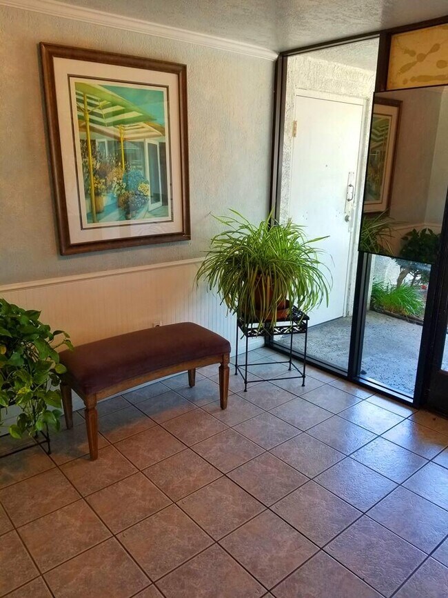 Foto del edificio - 955 E 3rd St