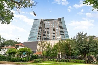Building Photo - 5280 Caroline St