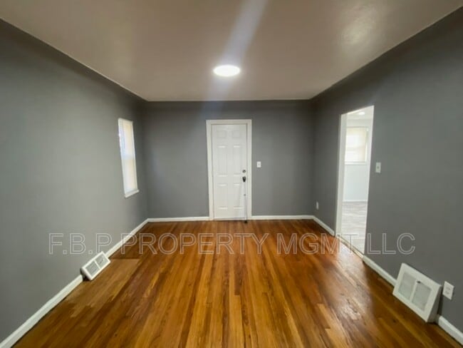 Building Photo - 14914 Marlowe St