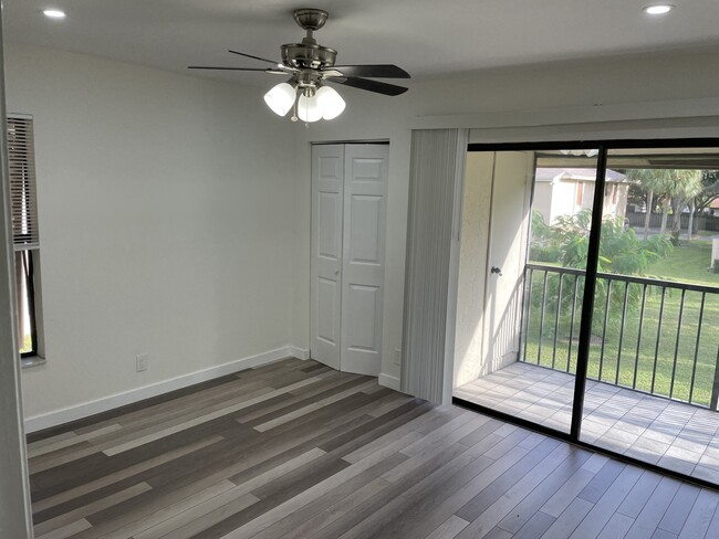 Bdrm 2 - 3939 NE 5th Ave