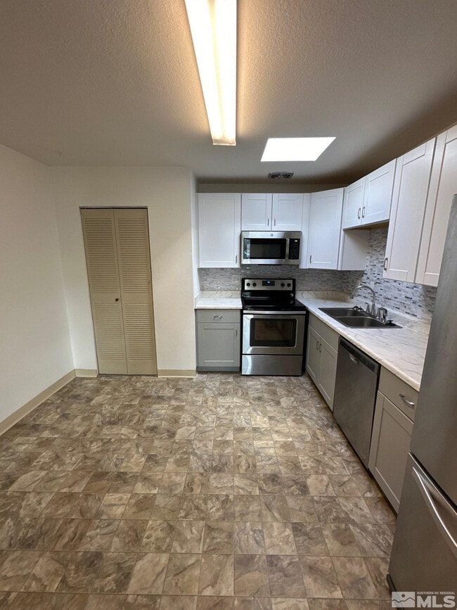 Building Photo - 1005 Baywood Dr