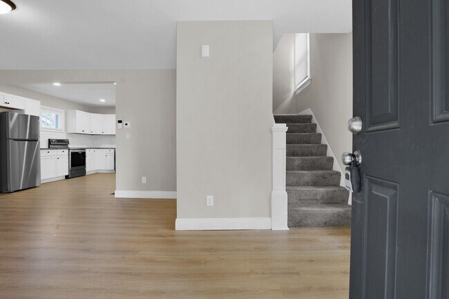Foto del edificio - Updated 3 Bedroom, 2 Bathroom Home with Sp...