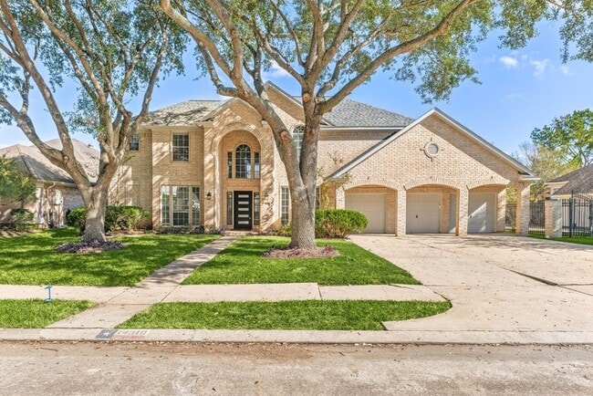 Building Photo - 14910 Lake Woodbridge Ct