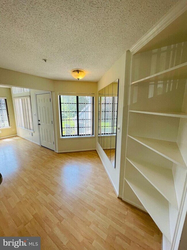 Building Photo - 6001D Mersey Oaks Way