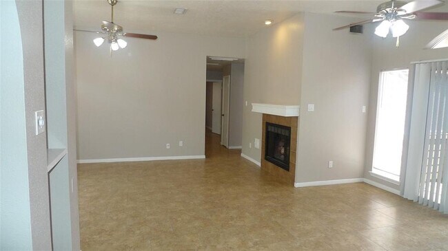 Building Photo - 7772 Park Falls Dr