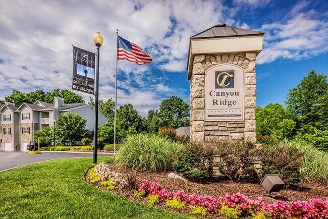Building Photo - Canyon Ridge