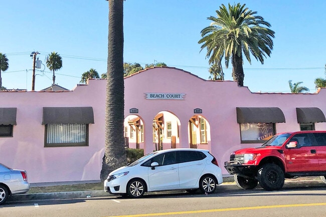 Building Photo - 327 6th St