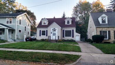 Building Photo - 1354 Johnston St SE