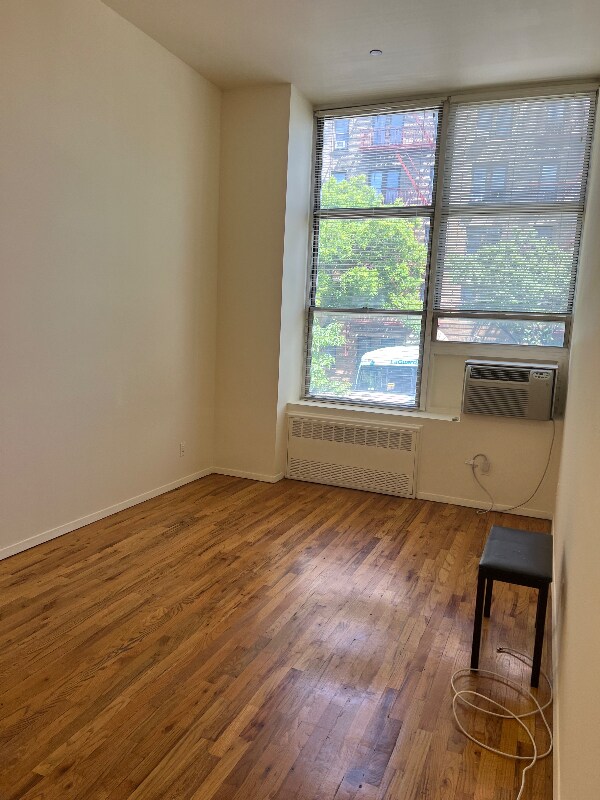 Building Photo - 6120 Woodside Ave