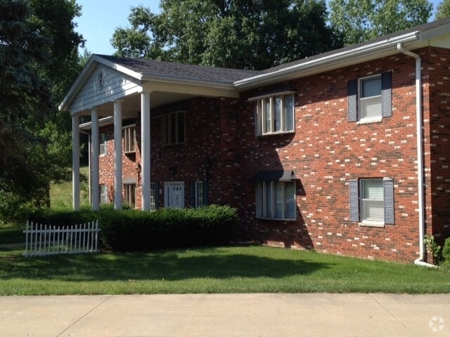 Building Photo - 2526 Rebecca Ct W