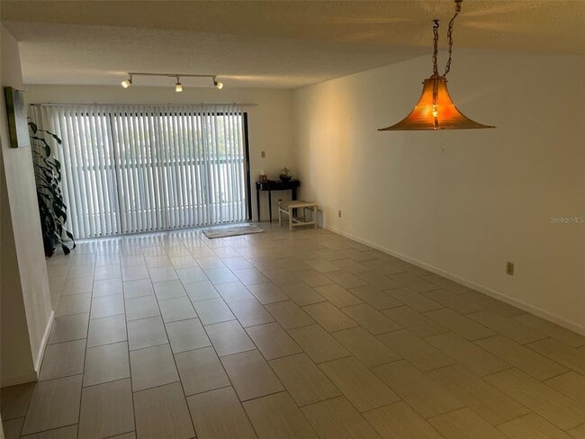 Building Photo - 3111 Pass a Grille Way
