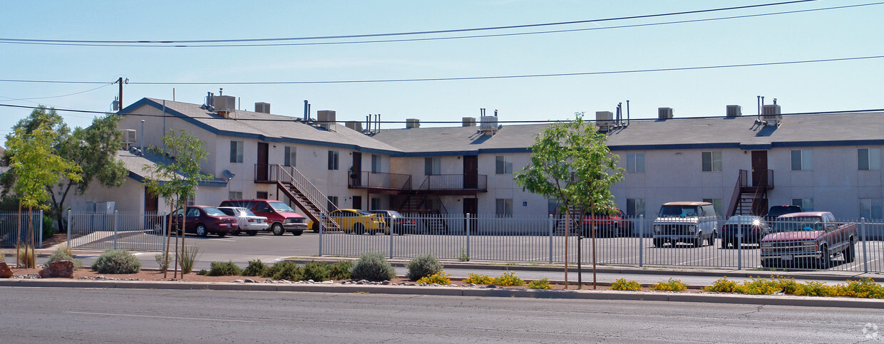 3012 George Dieter Drive - Sunny Villas