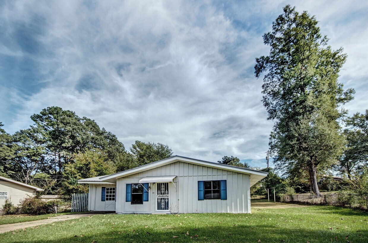 Primary Photo - 4121 Bright St