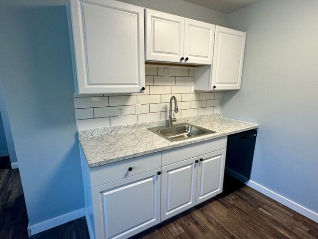 Interior Photo - The Flats at Wilmington Pike - Newly Renov...