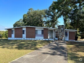 Building Photo - 612 Linden Rd