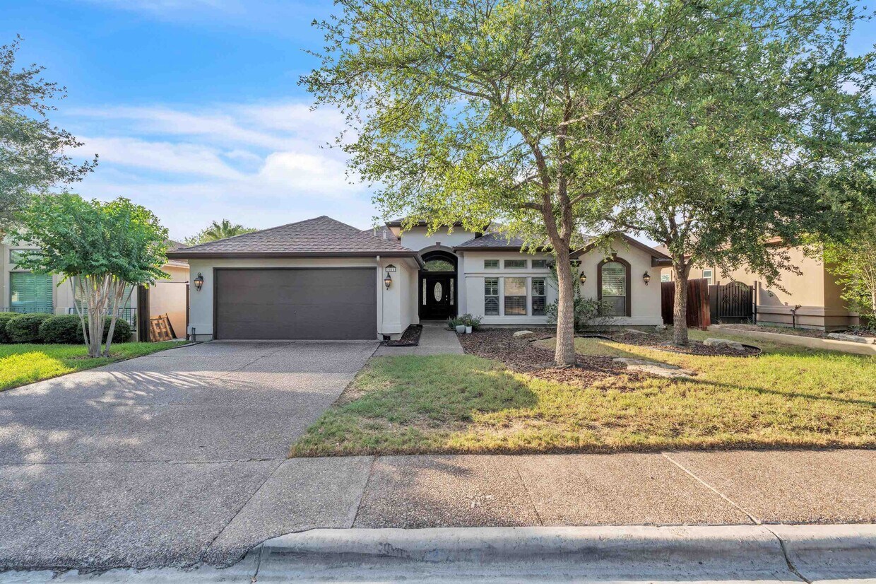 Foto principal - 3814 Sandcliff Dr