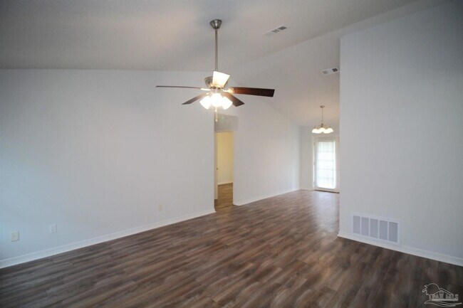 Foto del edificio - 7679 Old Hickory Dr