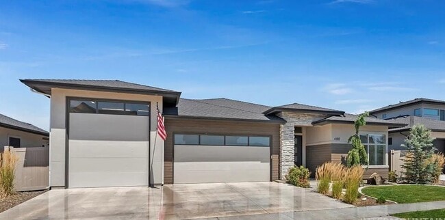 Building Photo - 680 E Sicily Dr