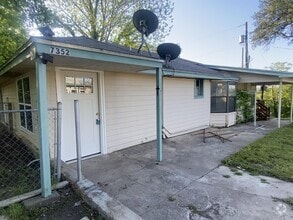 Building Photo - 7352 Sparta Rd