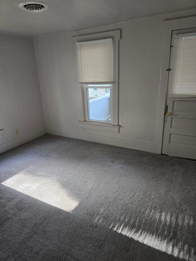 Foto del edificio - 144 E Shannon Ave