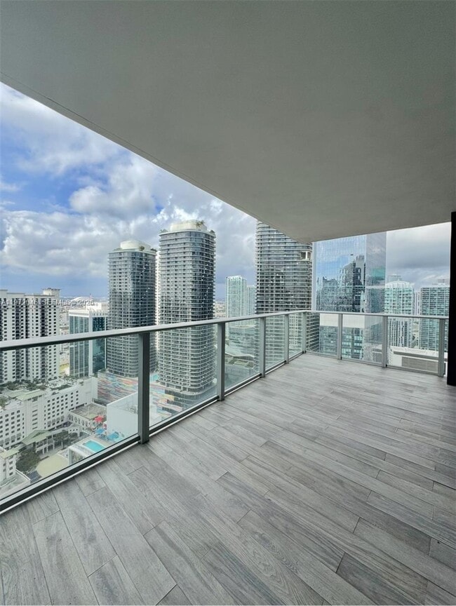 Building Photo - 1010 Brickell Ave