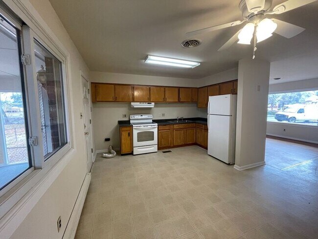 Foto del edificio - 6300 Binns Ave
