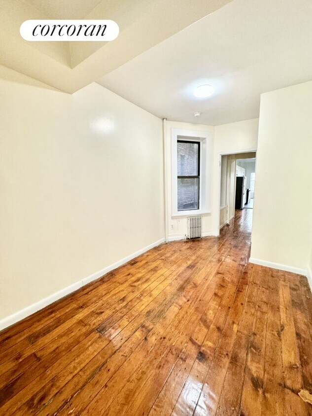 Foto del edificio - 424 E 83rd St