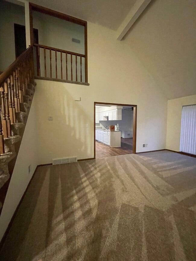 Building Photo - 1103 NW Porter Ct